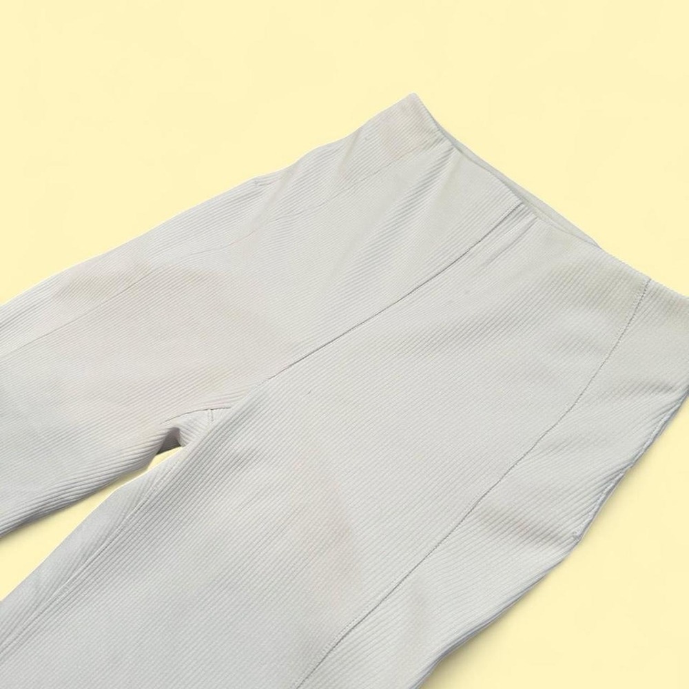 Lululemon Brushed Softstreme Ribbed Zip Flared Pant 32.5 Bone Size 4 - Picture 2 of 8